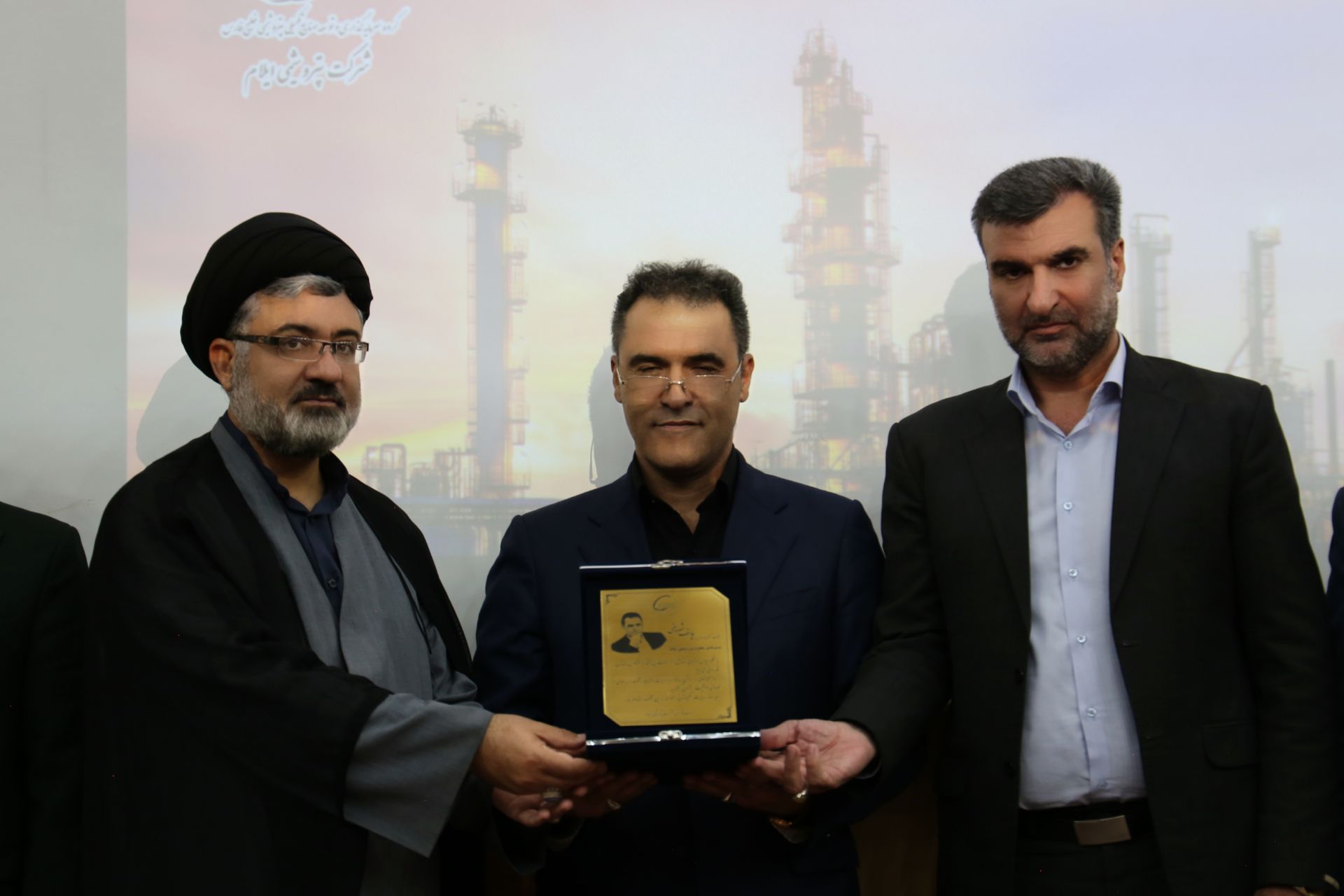 کارگران نمونه پتروشیمی ایلام تجلیل شدند 4 2147483648 211064